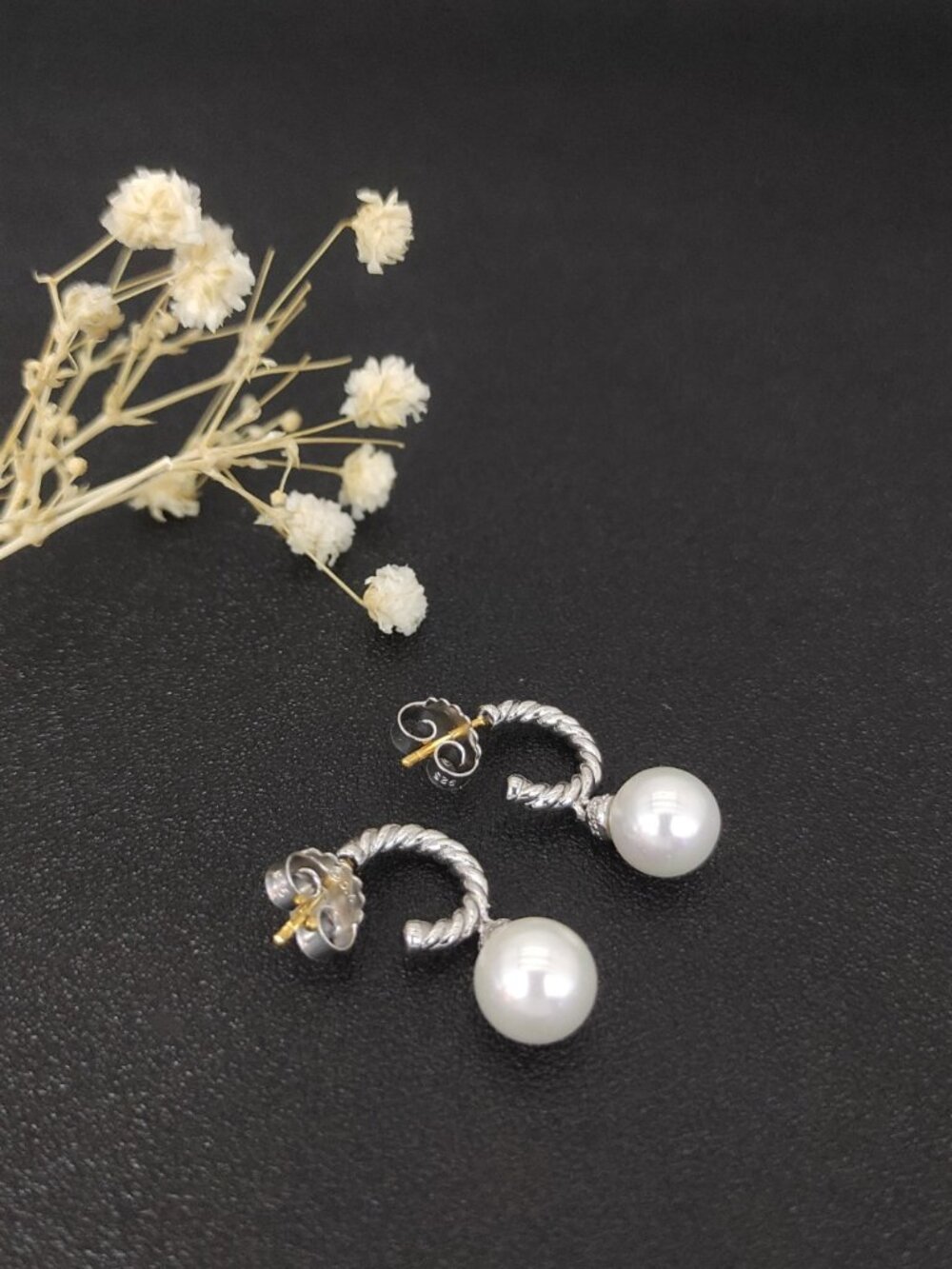 David Yurman 925 Silver Earrings with Original Pouch